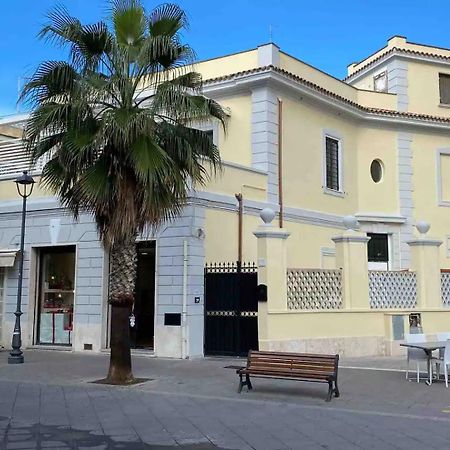 Rome, Beautiful Apartment In A Vintage Building 리도디오스티아 외부 사진