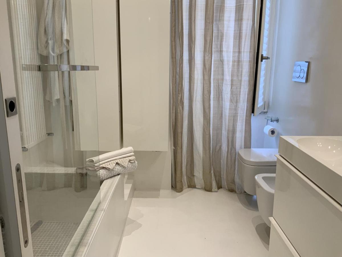 Rome, Beautiful Apartment In A Vintage Building 리도디오스티아 외부 사진