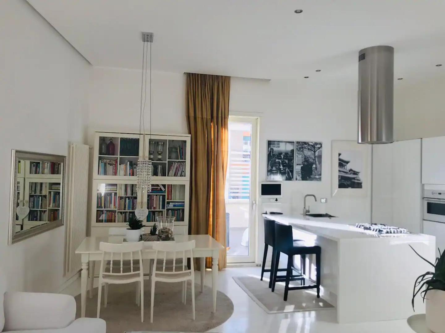 Rome, Beautiful Apartment In A Vintage Building 리도디오스티아 외부 사진