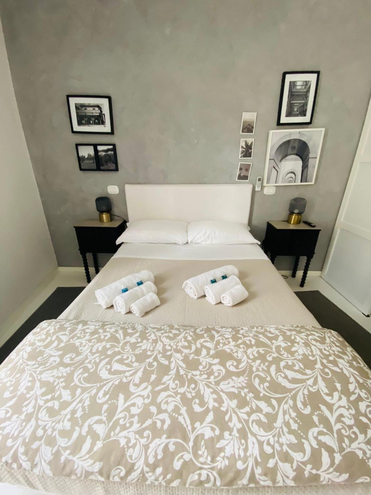 Rome, Beautiful Apartment In A Vintage Building 리도디오스티아 외부 사진